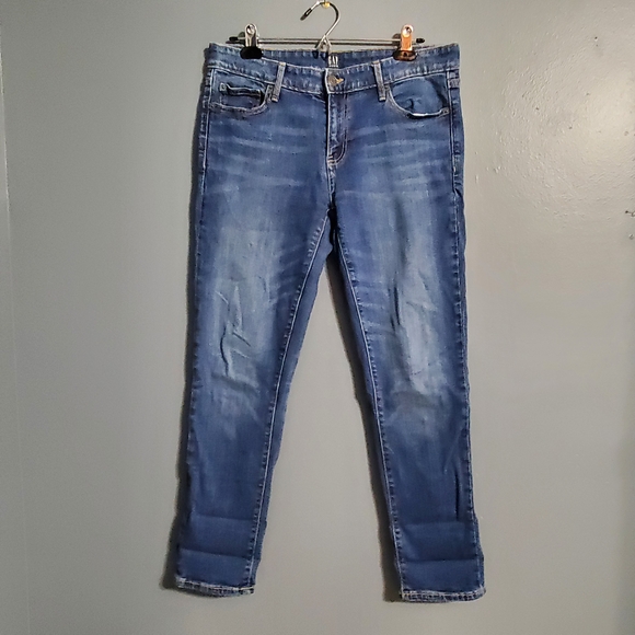 GAP Denim - GAP Girlfriend Women's Cropped Blue Jeans Size 6